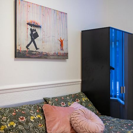 Cozy Rooms In Shared Accommodation Near Anfield Stadium With Parking And Wifi Liverpool Esterno foto